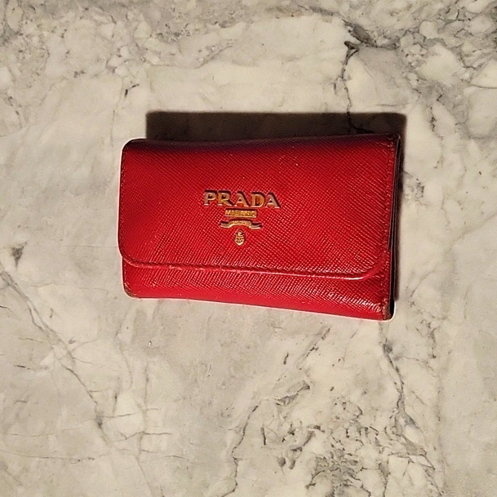 Prada key holder woth 6 slots